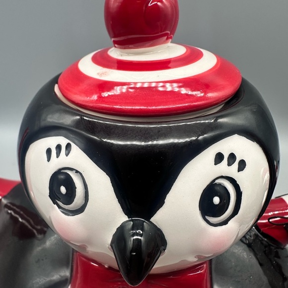 Carnival Cottage JoHanna Parker Magenta  porcelain holiday penguin teapot - Picture 3 of 10